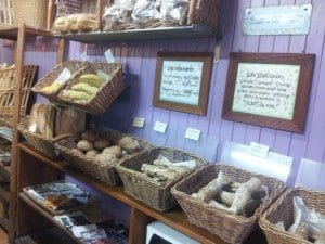 la fabrique a pains dans une boulangerie patisserie en France